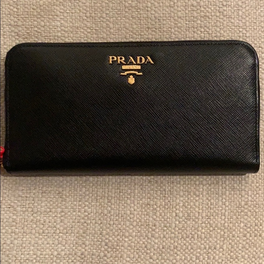 Brand New Prada Saffiano Leather Zip Around Wallet